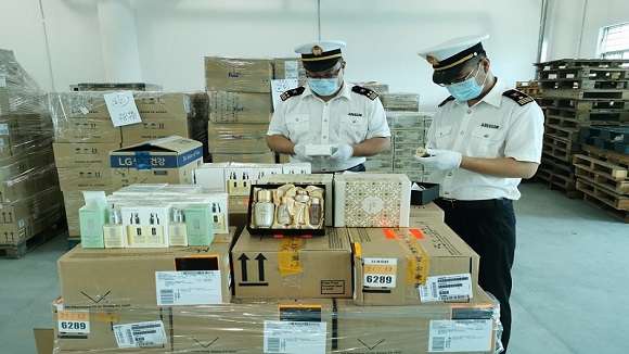 617f5277619ba.jpg 3.jpg